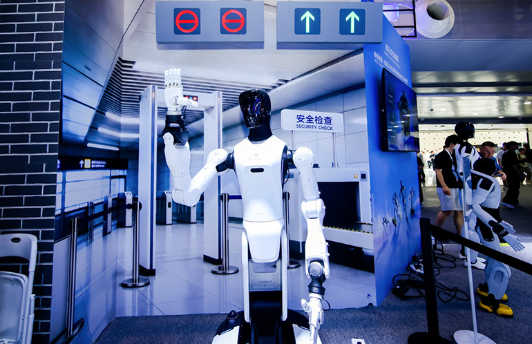 AGIBOT, WAIC'te Dört Yeni Embodied AI Ürünü Tanıttı