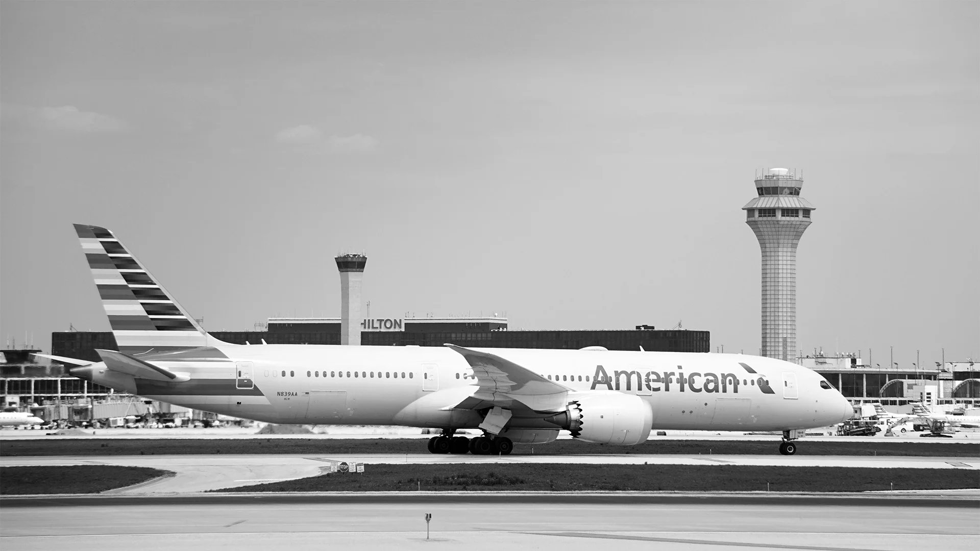 American Airlines Yolcuların Uçuşlarını İzin Almadan Değiştirdi