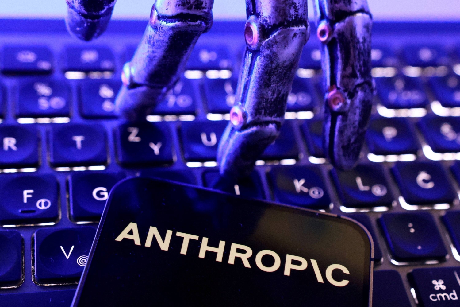 Anthropic'ten Robotlarla Çalışacak Yeni Yazılım Standardı