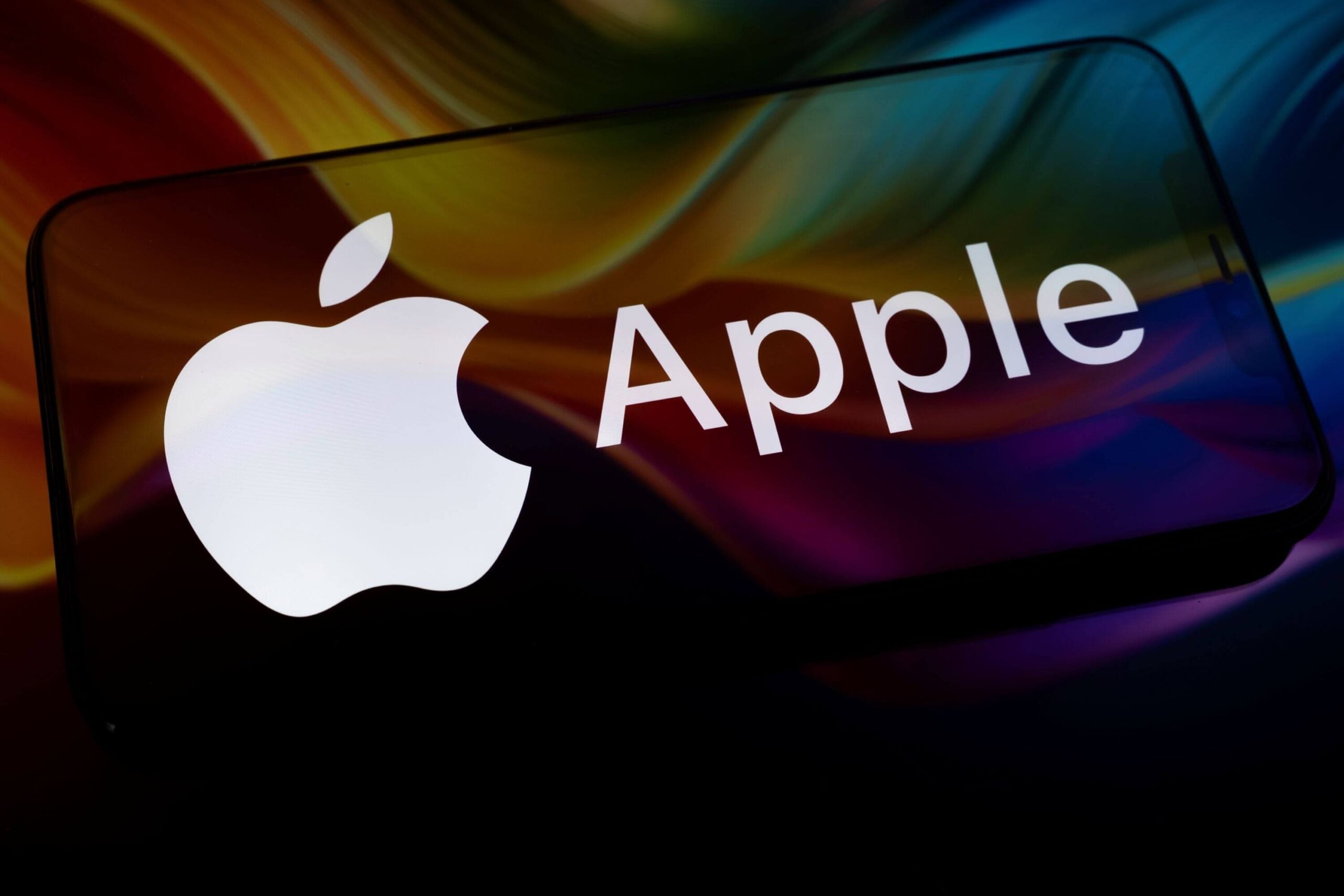 Apple, iPhone'da Yapay Zeka Modeli İçin PrismML ile Görüşüyor