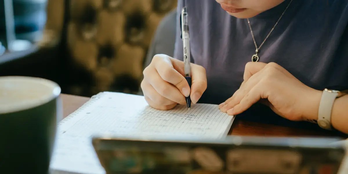 ChatGPT'nin Yeni Genç Versiyonu: Ödev Hileleri ve Sonuçları