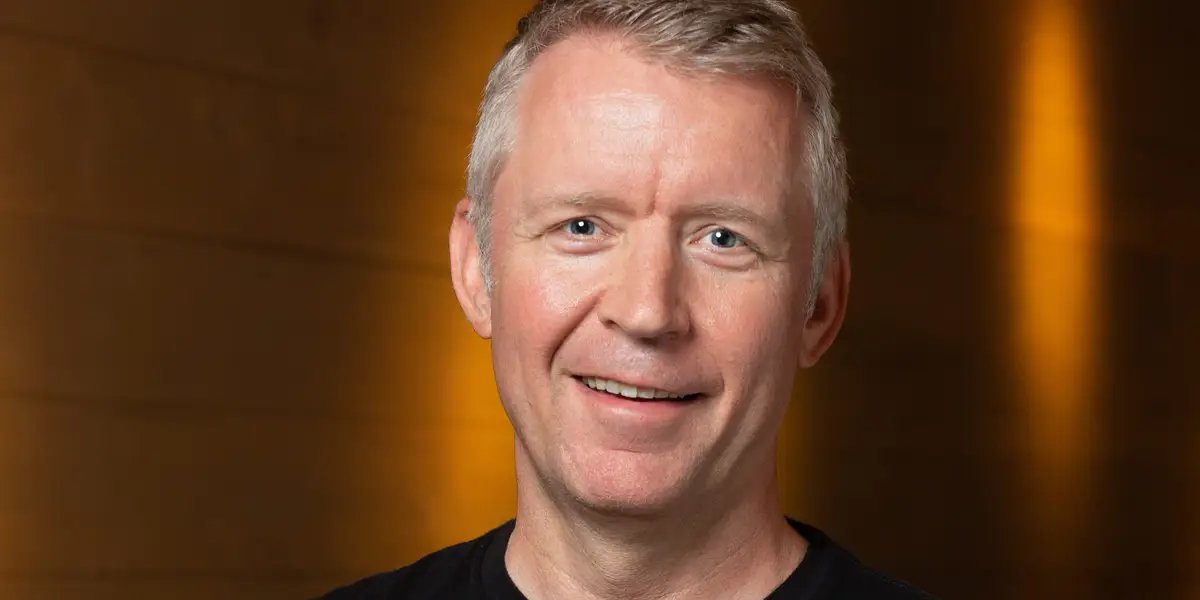 Dışarıda Çalışmanın Sırları: CEO Robin Thurston'un Günlük Rutinleri