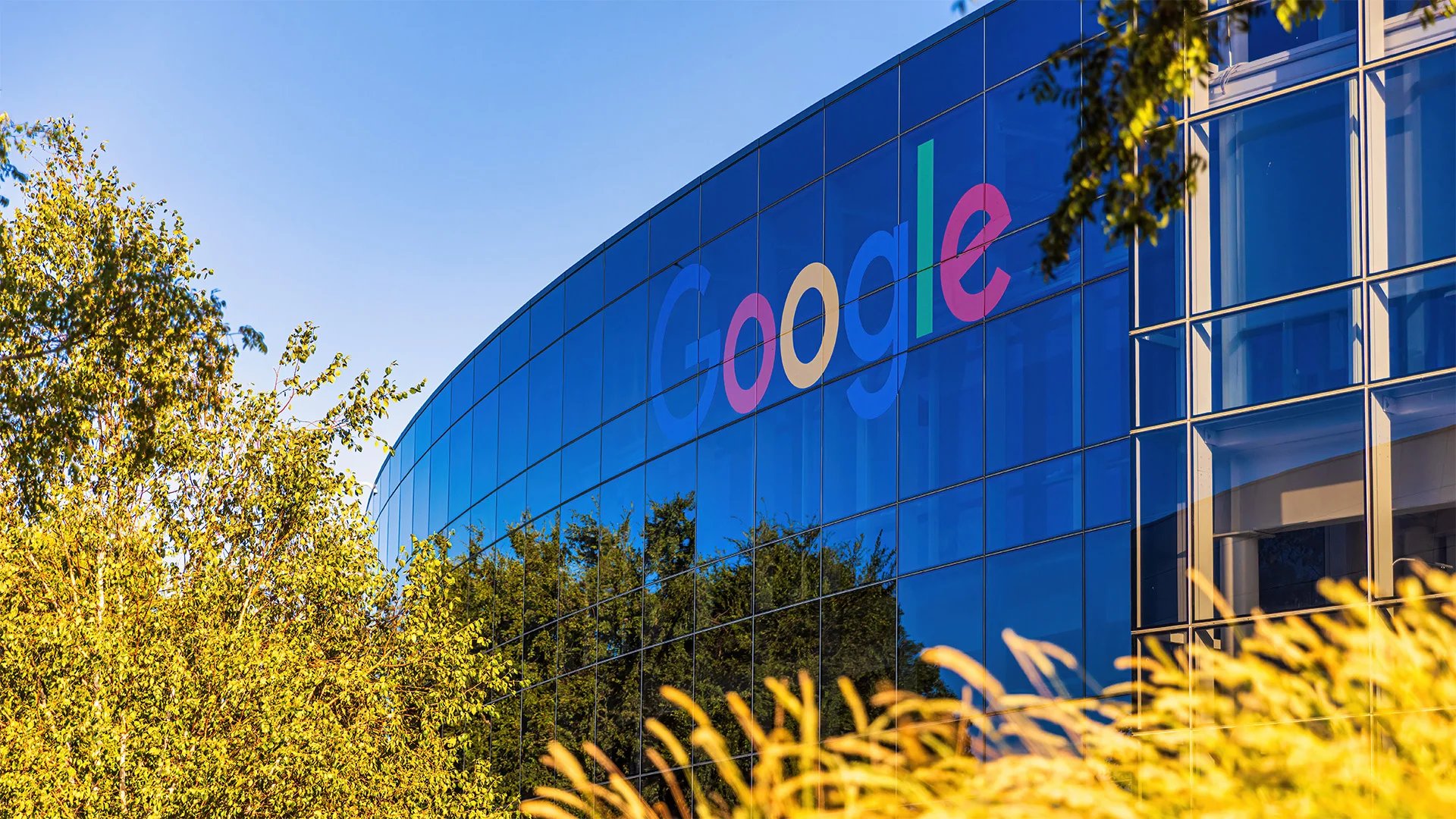 Google'da Gemini'ye Yeni Yönetici Atandı, Araştırmacılar Ayrıldı