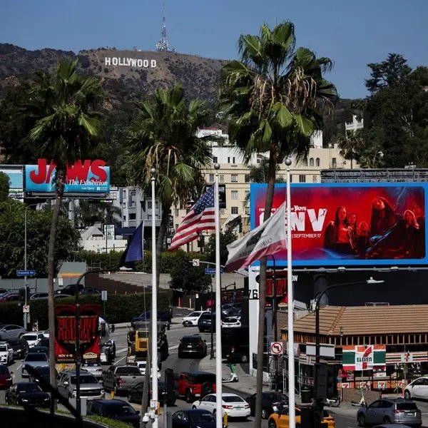 Hollywood, Kamu Tepkilerine Rağmen AI Teknolojisini Benimsemeye Devam Ediyor