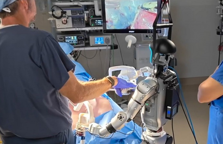 İnsan Benzeri Robotlar Cerrahide Yeni Bir Dönem Başlatıyor