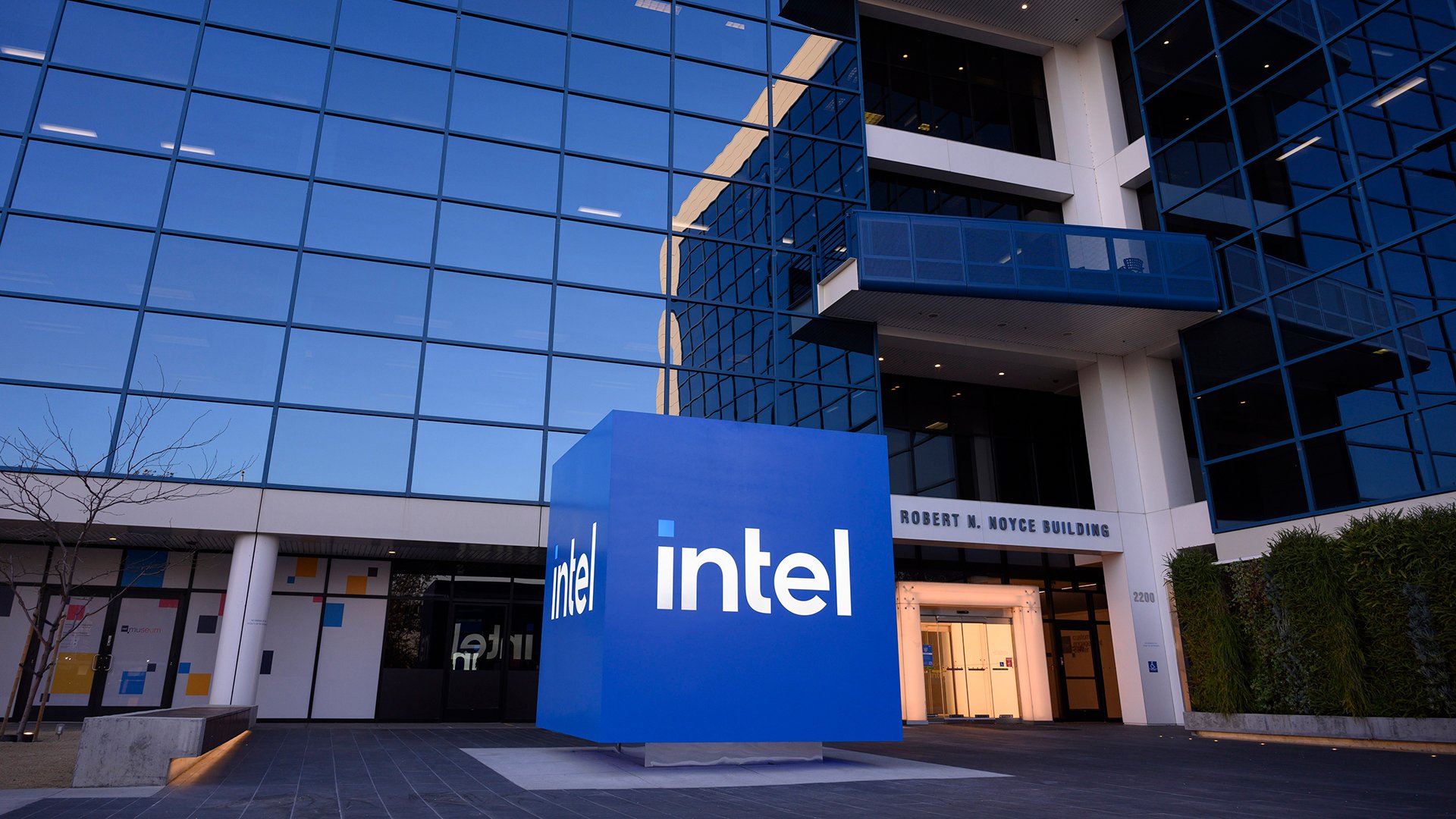 Intel, Yeni Yapay Zeka Şirketi Articul8 AI'yi Kurdu