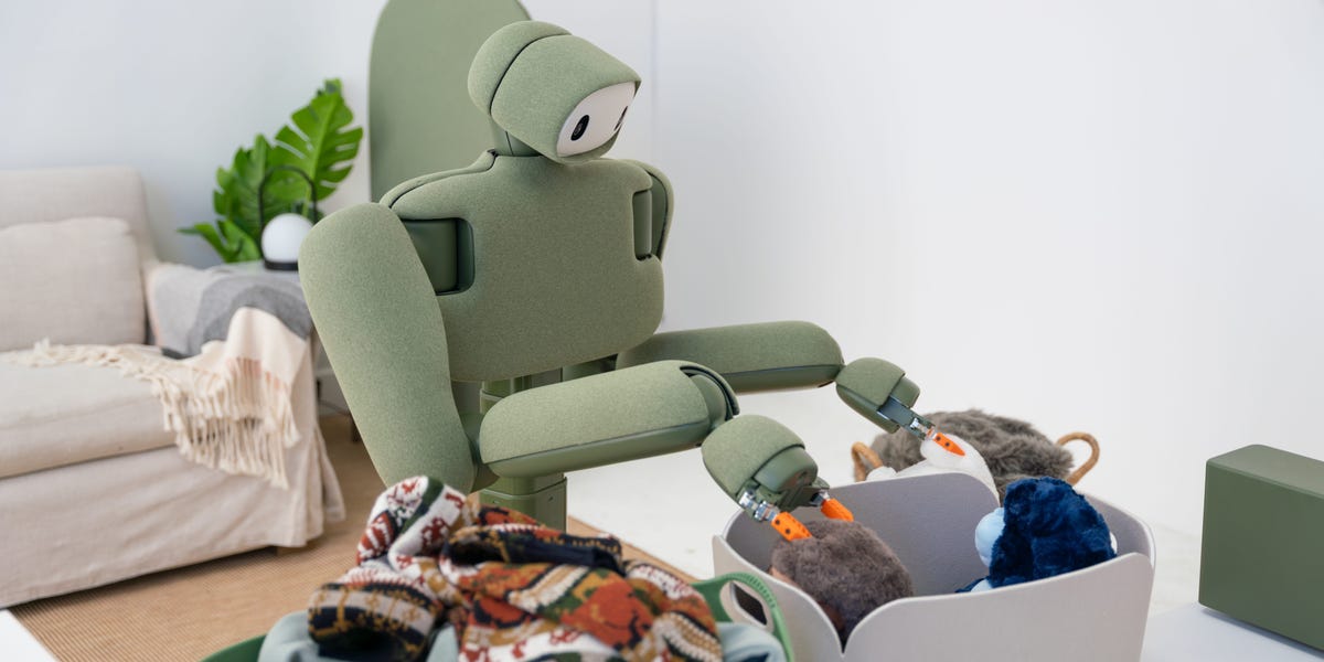 Isaac 1: 8,000 Dolar Değere Sahip Çamaşır Katlama Robotu Tanıtıldı
