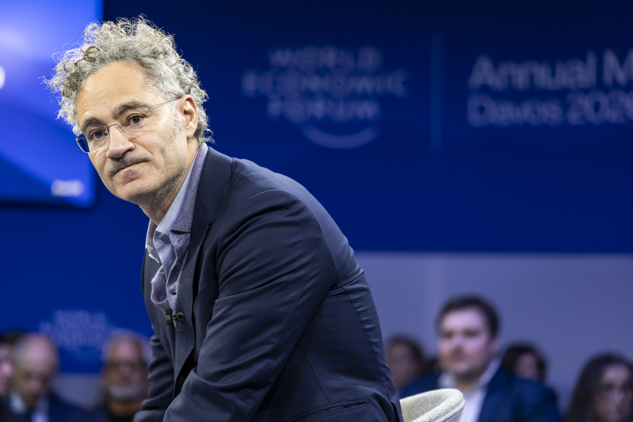 Palantir CEO'su AI Sektörünü Eleştirdi: Egemenlik Savaşları Başlıyor