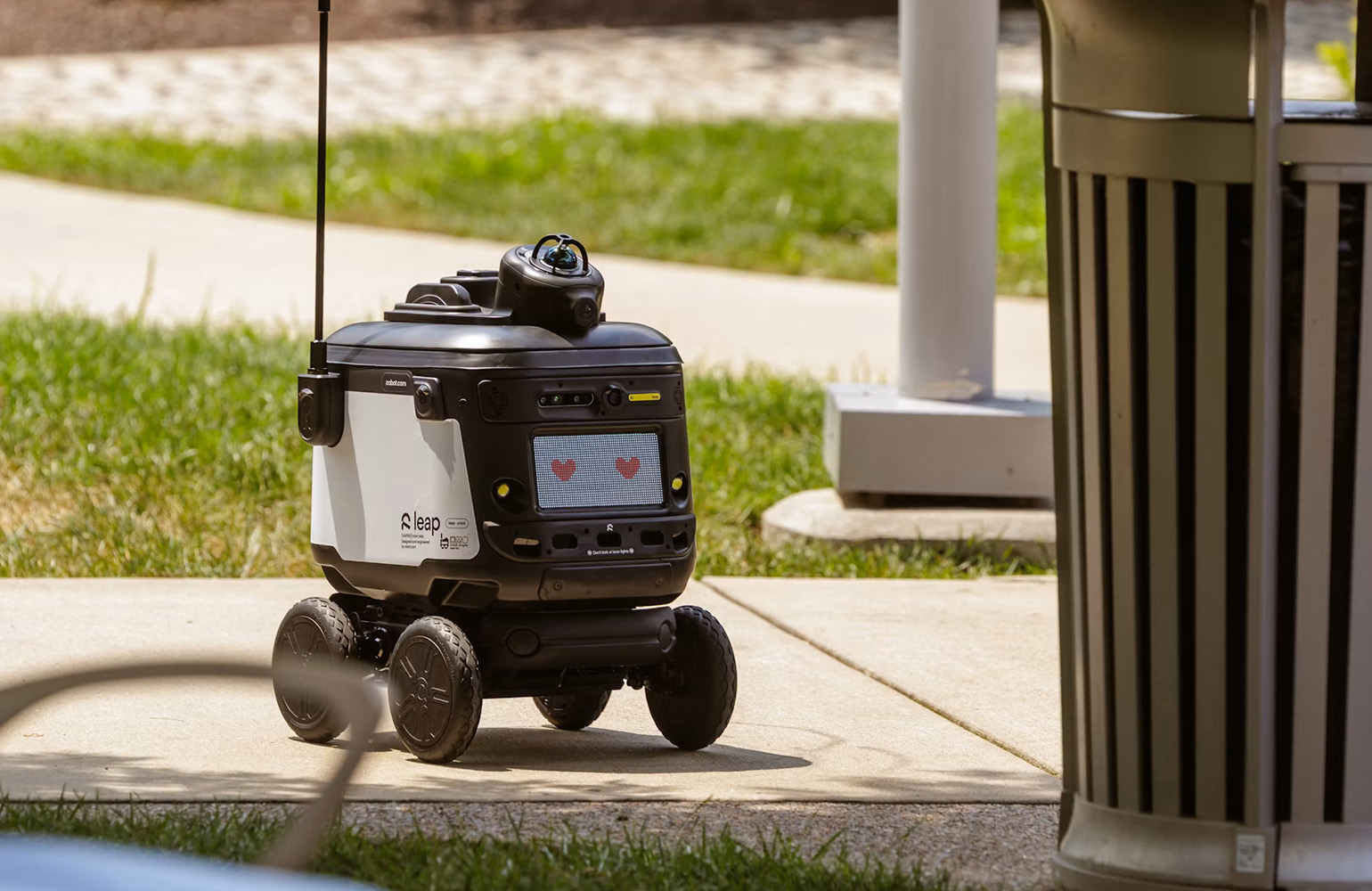 Robot.com ve Sodexo'dan Yedi Yıllık İşbirliği ile Yeni Teslimat Robotları