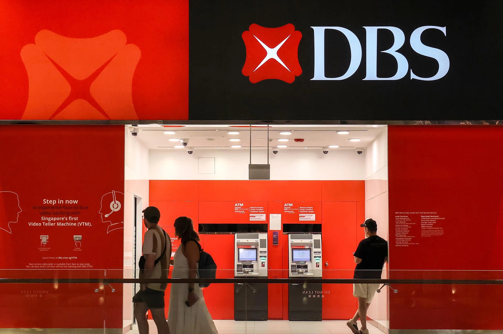 Singapur'un İş Dünyası Liderleri Yapay Zeka Yönetimini Nasıl Şekillendiriyor?