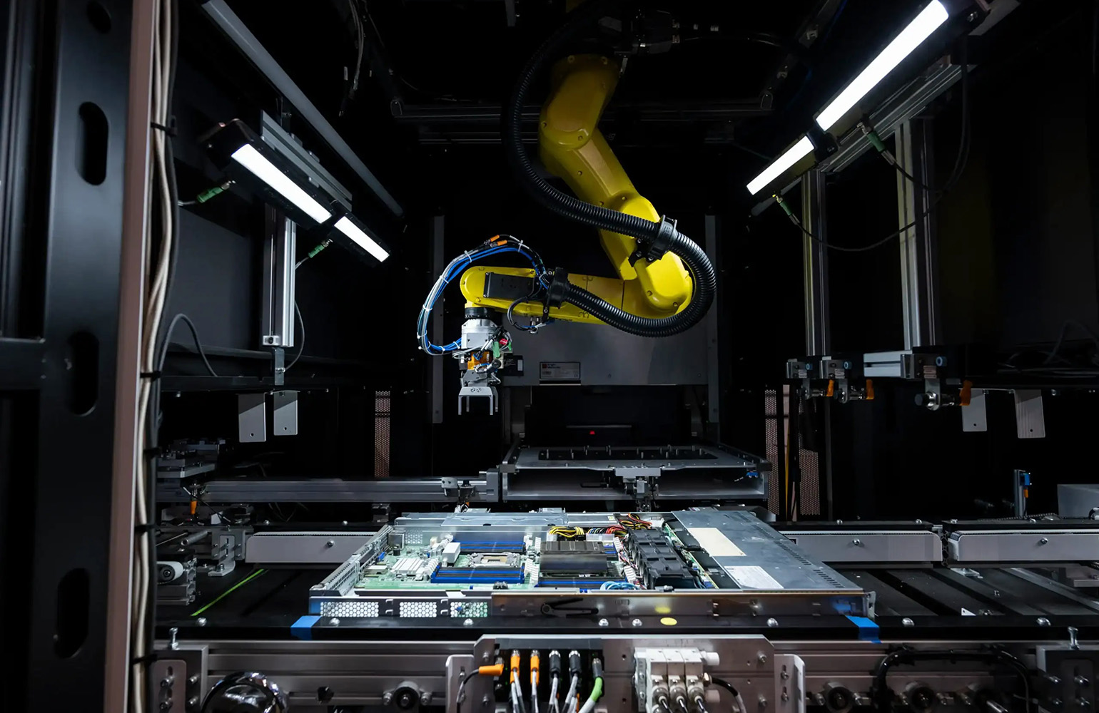 Teradyne, Bright Machines'a Yatırım Yaparak Robotik Üretimi Geliştiriyor