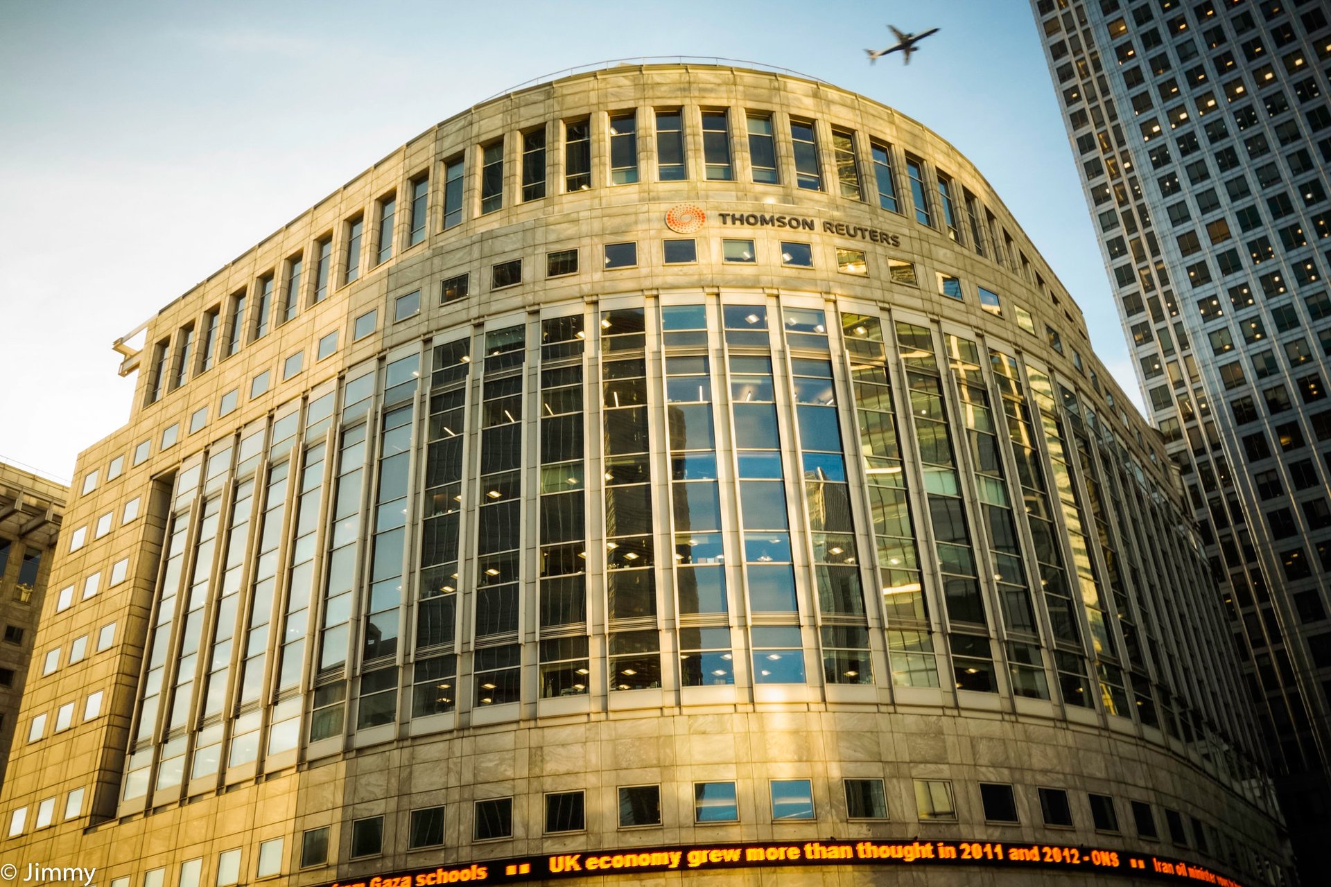 Thomson Reuters, Hukuk İçin Özel AI Modelini Tanıttı