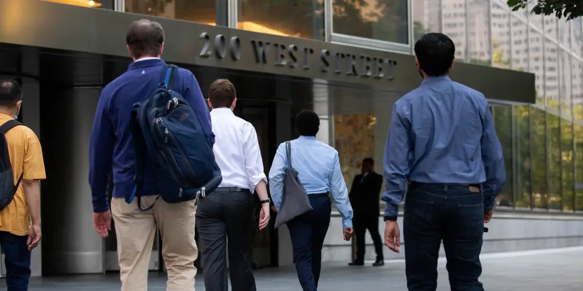 Wall Street Stajı Sonrası İş Bulmanın Yolları