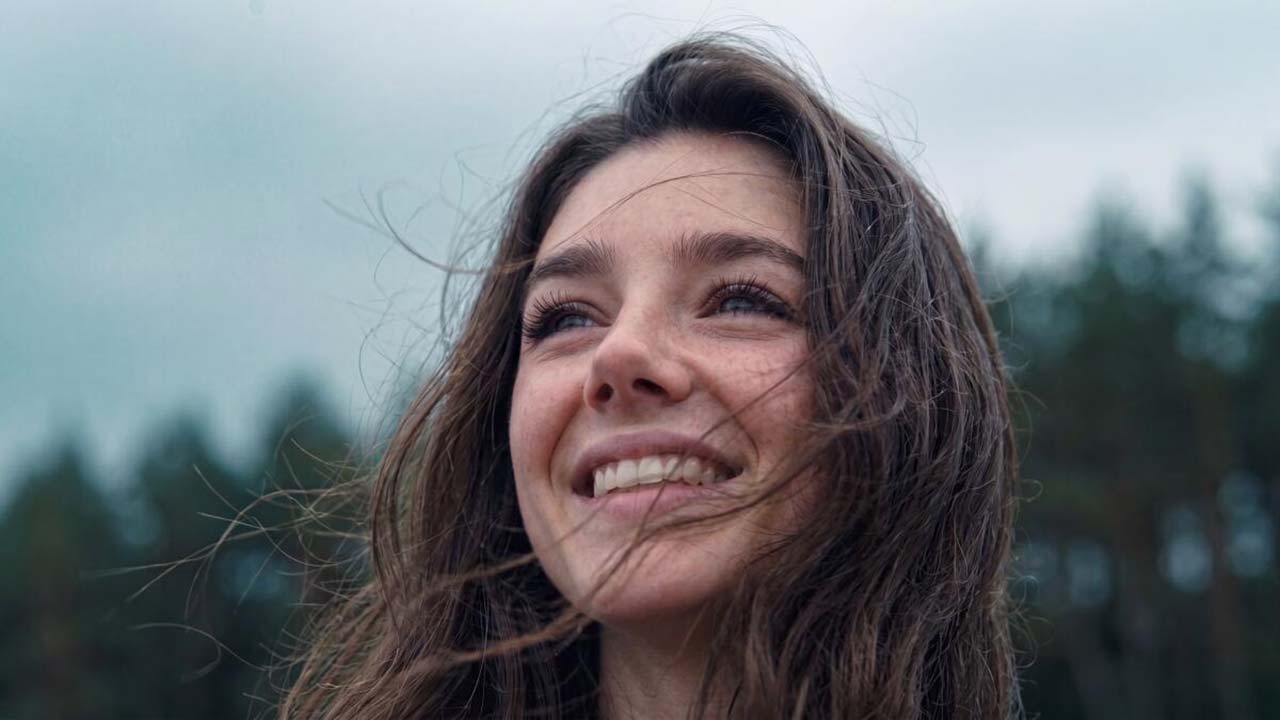 Yapay Zeka Tilly Norwood'un İlk Filmi: 'Misaligned' Geliyor